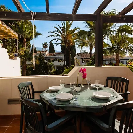 Vacation In The Location, With Terrace And Pool In Center Appartamento Marbella