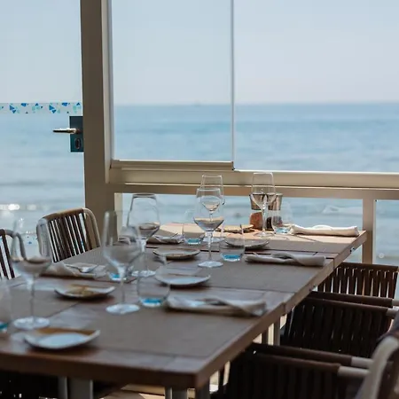 アパート Vacation In The Location, With Terrace And Pool In Center マルベーリャ